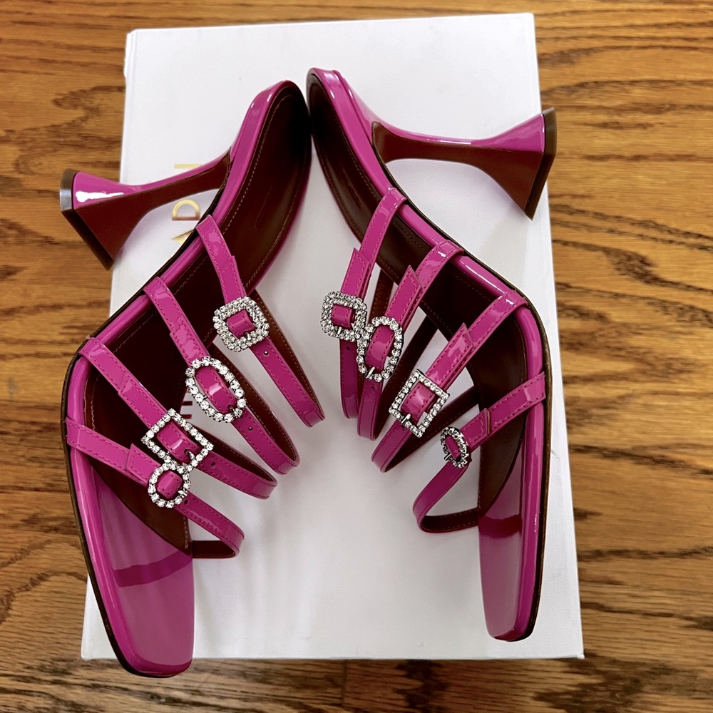 Amina Muaddi Robyn Strappy Patent Leather Sandals
Pink in 41